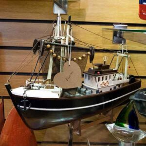 Large model boat with rigging and anchor £49.99