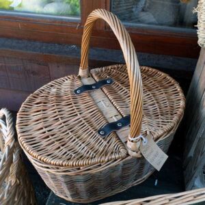 Oval picnic basket £42.50