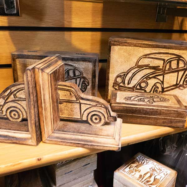 Beetle-car-bookends_LO