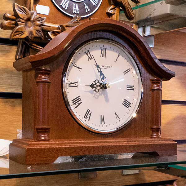 curved-wood-clock_LO