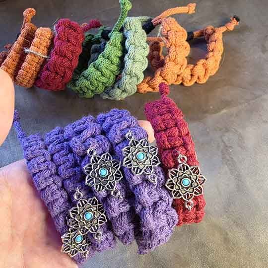 Macrame-braclet-1